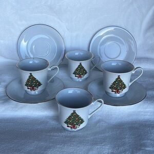 Sea Gull Fine China Christmas Cups and Plates Set